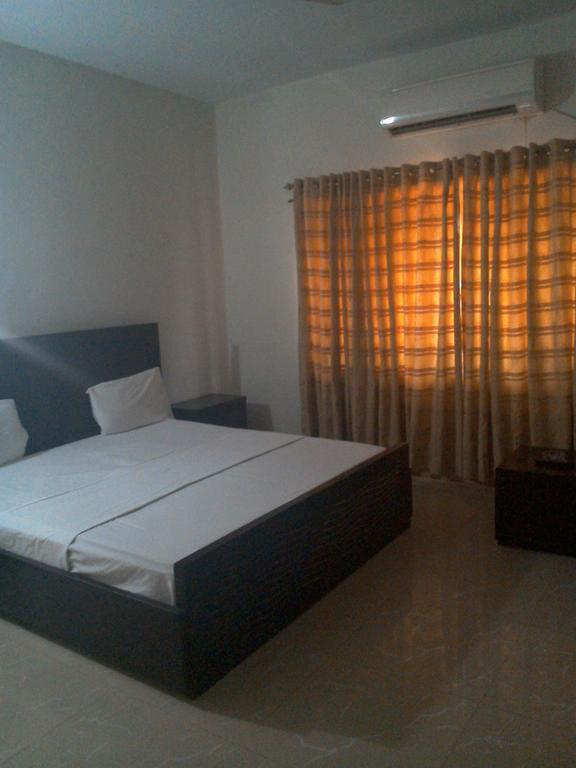 Pyramid International Guest House Islamabad Esterno foto