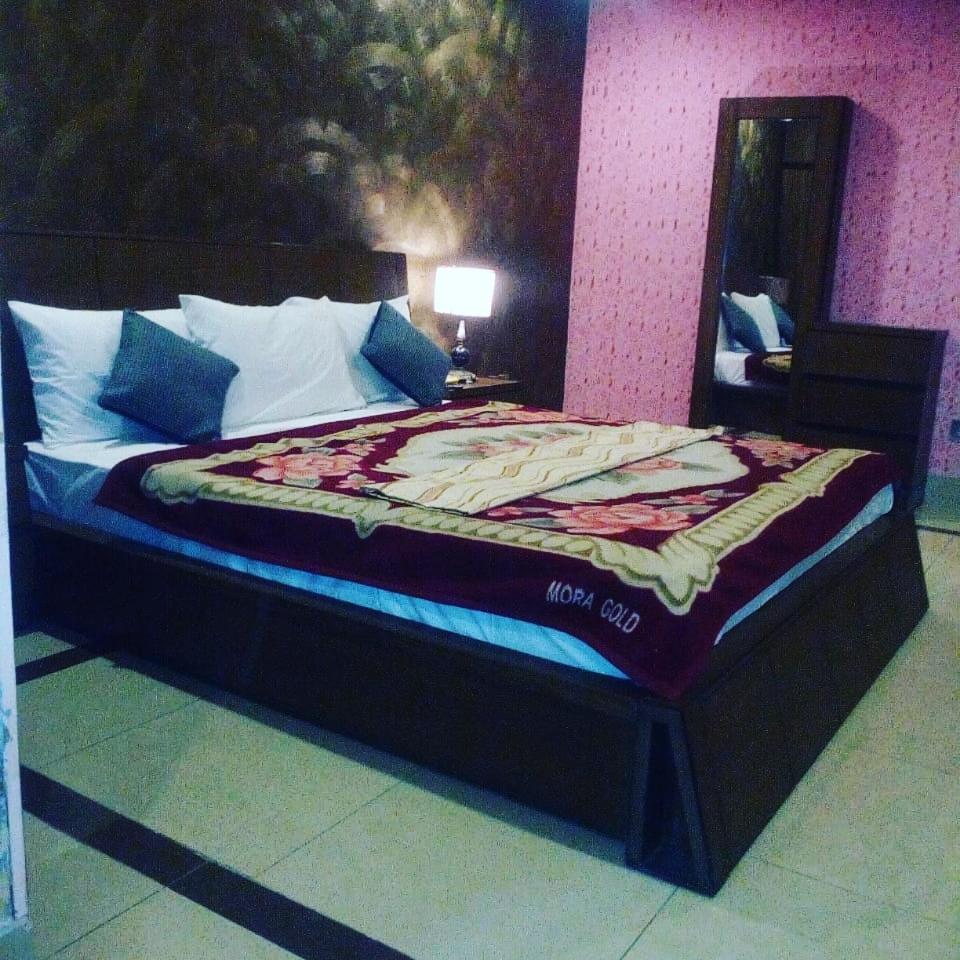 Pyramid International Guest House Islamabad Esterno foto